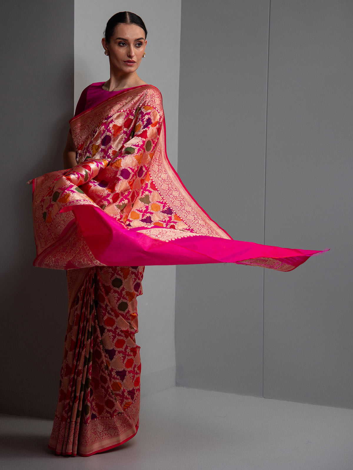 Pink Red Rangkat Katan Silk Handloom Banarasi Saree