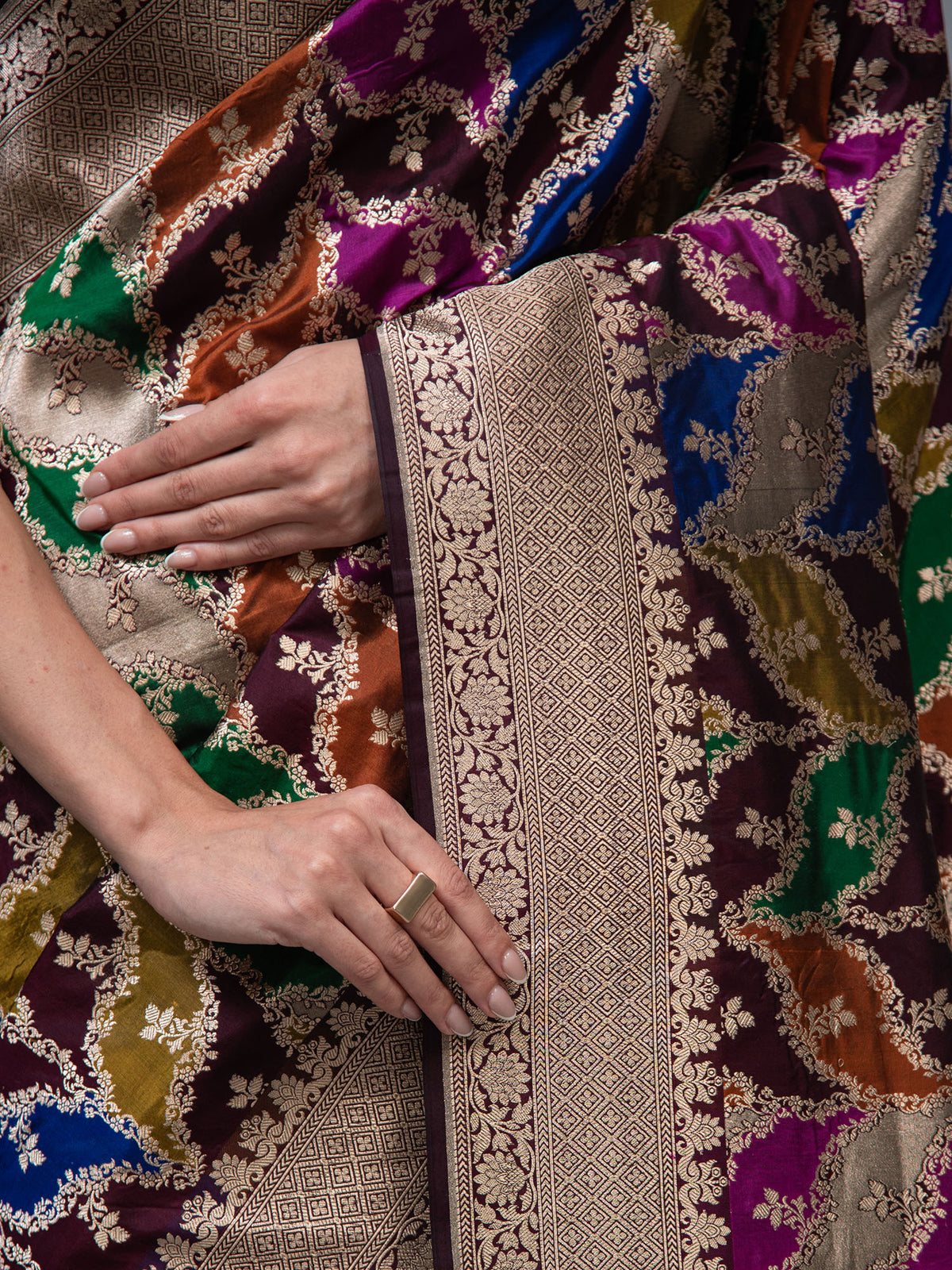 Wine Rangkat Katan Silk Handloom Banarasi Saree
