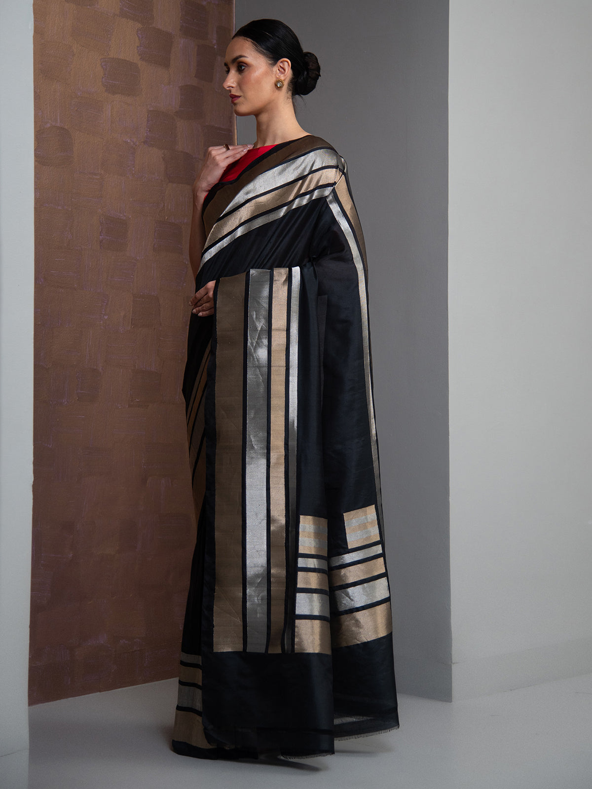 Black Plain Katan Silk Handloom Banarasi Saree