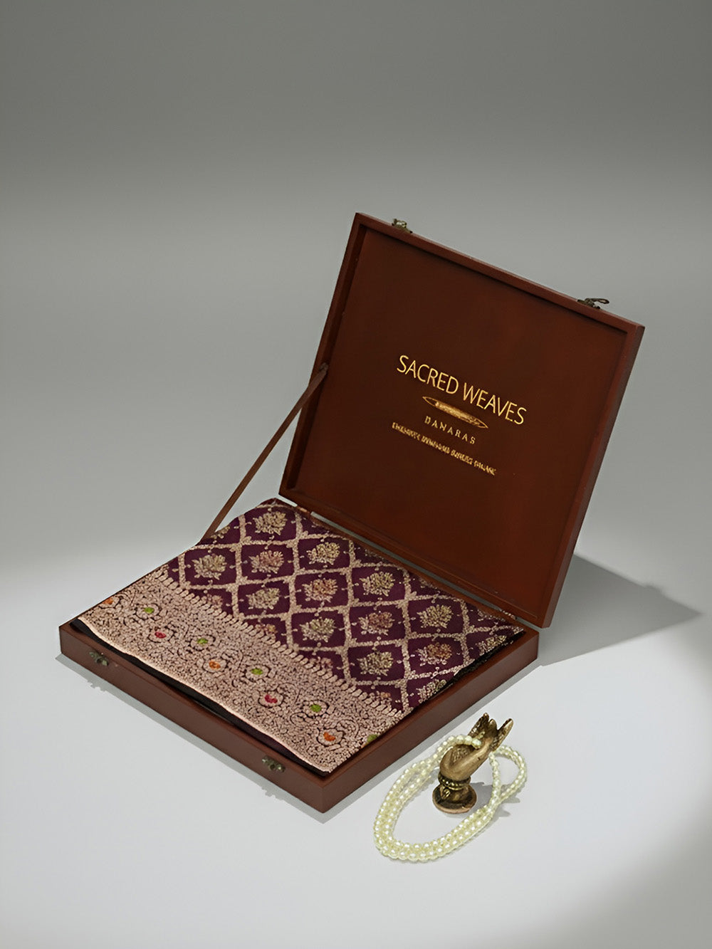 Wine Meenakari Jaal Uppada Katan Silk Handloom Banarasi Saree