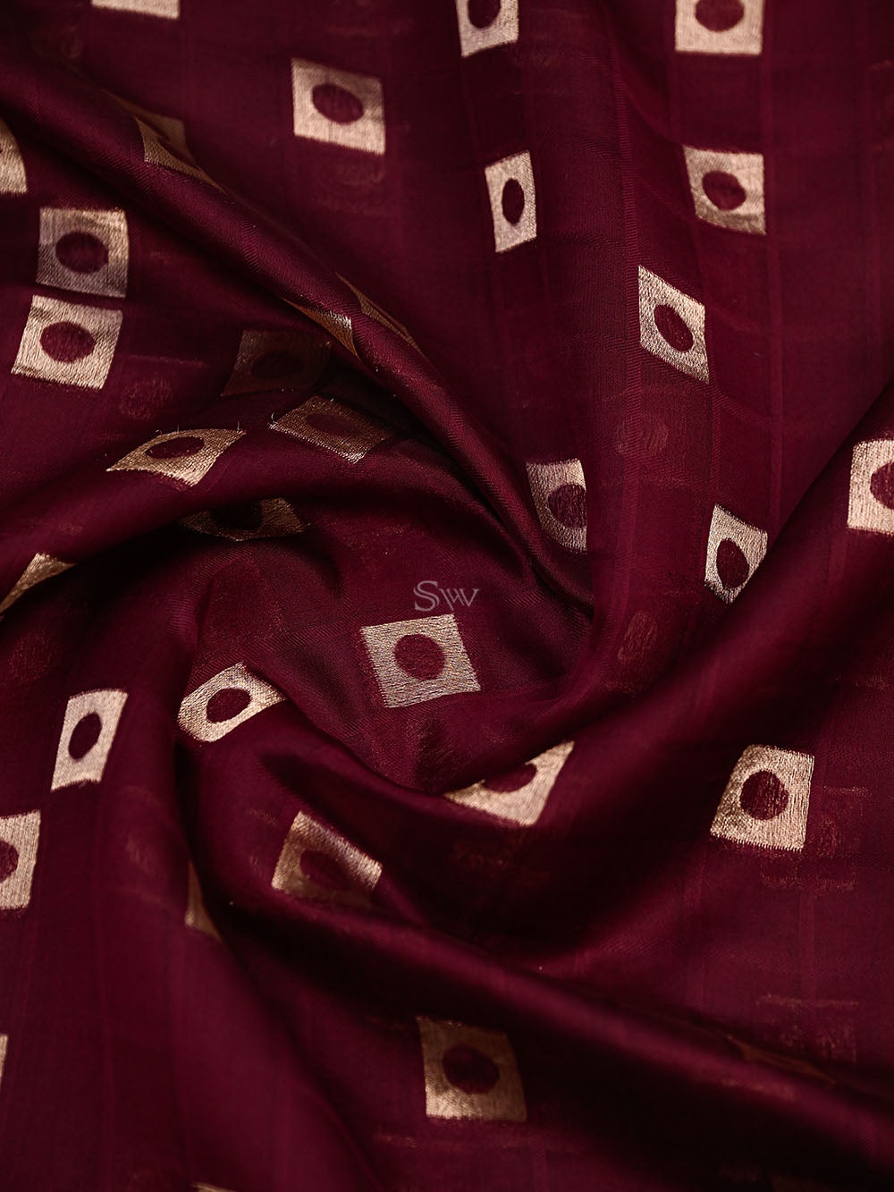 Wine Check Silk Handloom Banarasi Saree