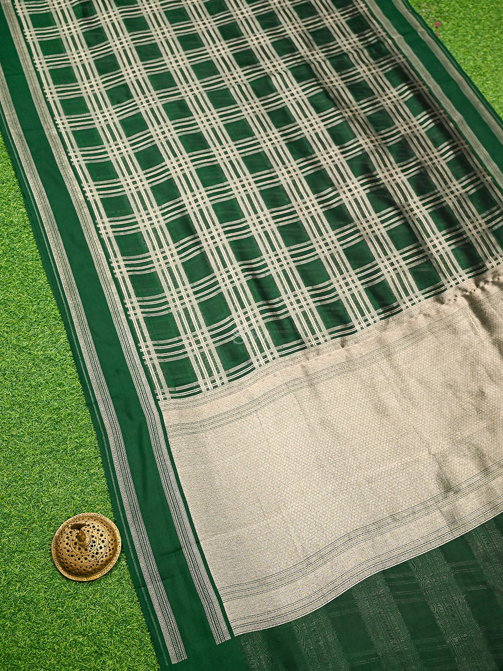 Dark Green Check Silk Handloom Banarasi Saree