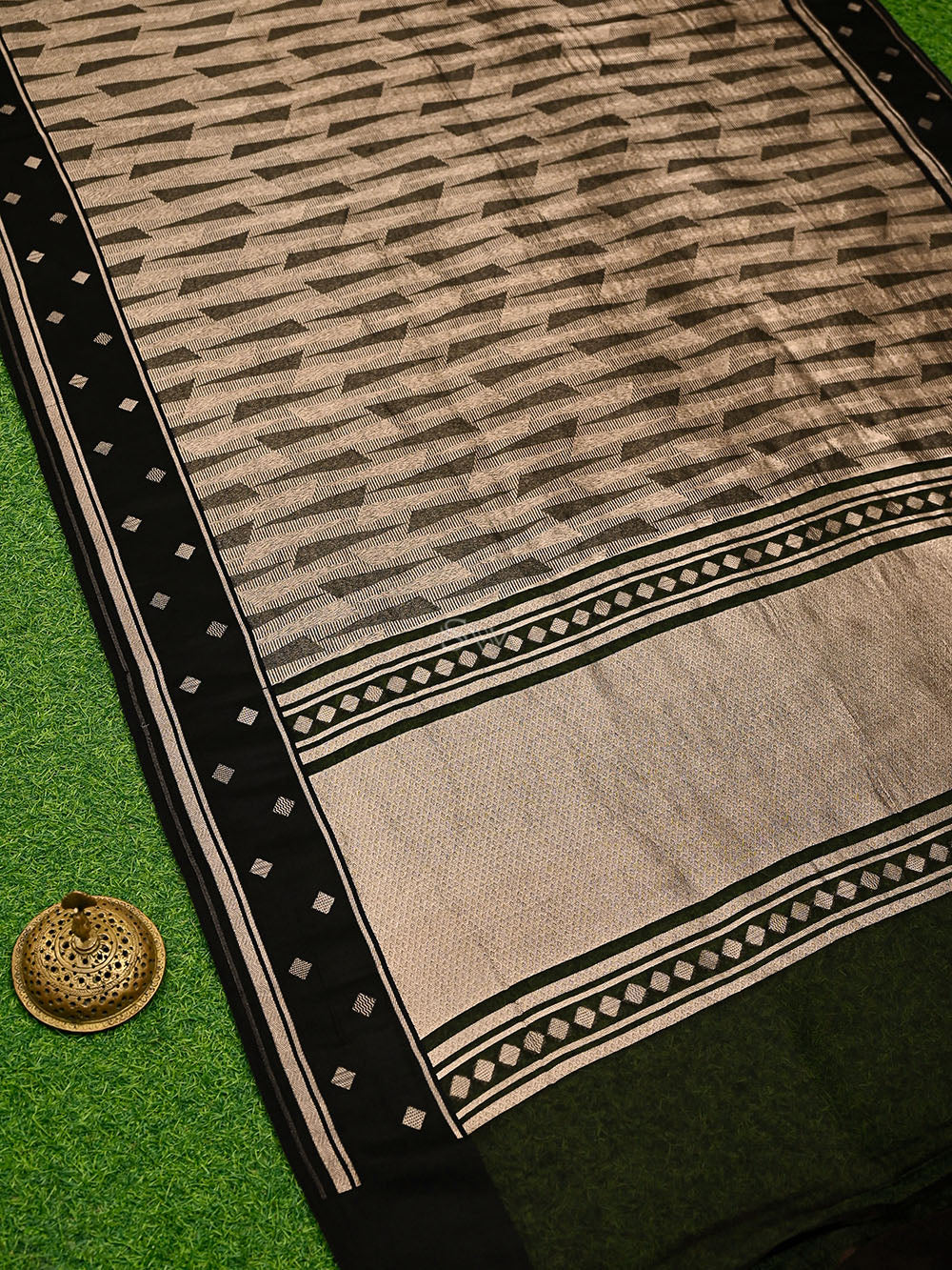 Black Silk Brocade Handloom Banarasi Saree
