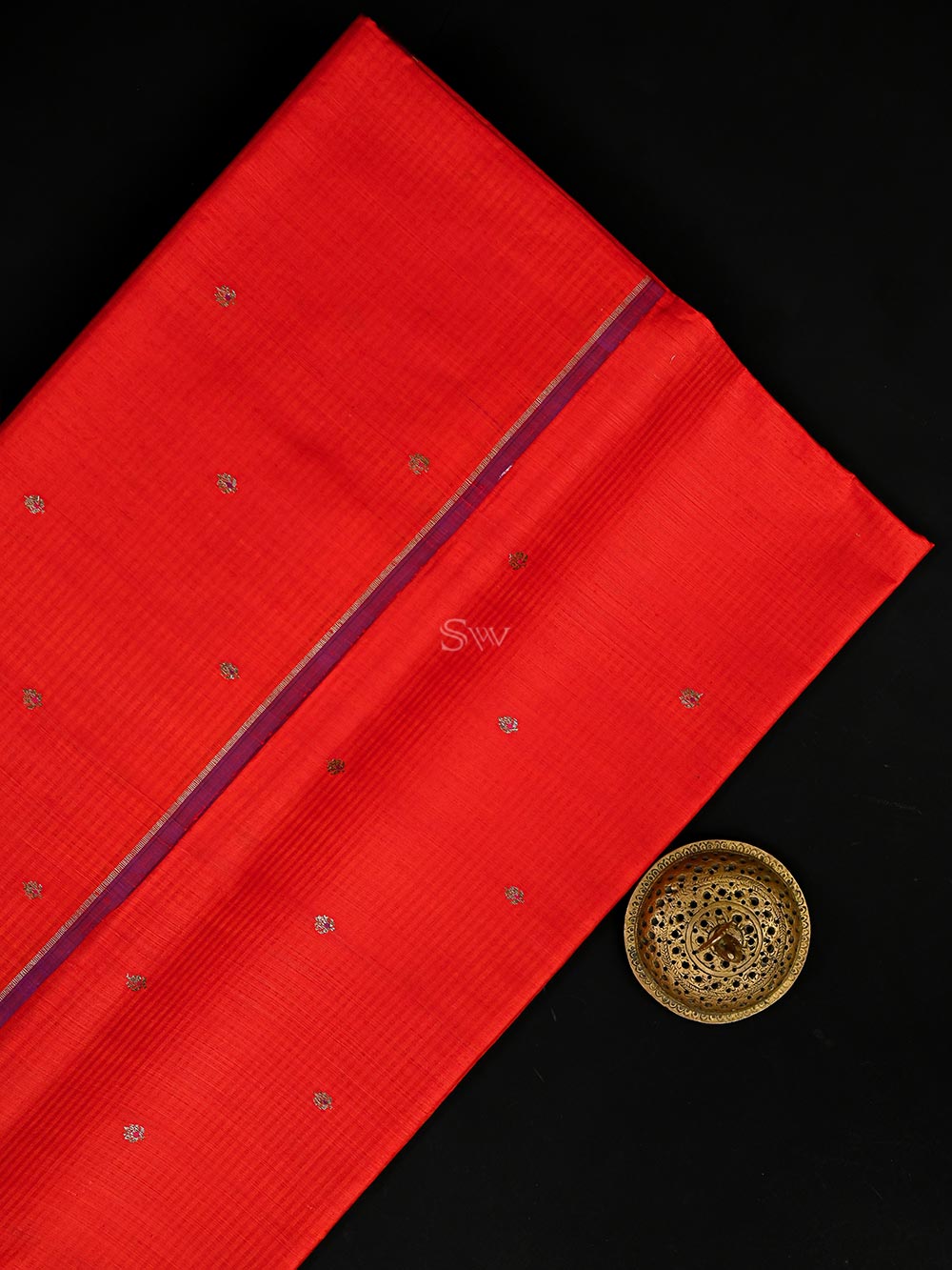 Red Booti Dupion Silk Handloom Banarasi Saree