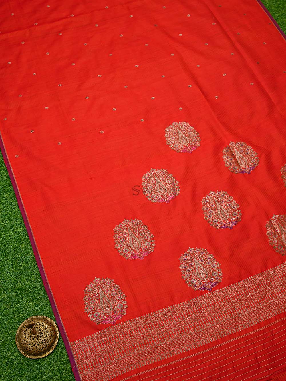 Red Booti Dupion Silk Handloom Banarasi Saree