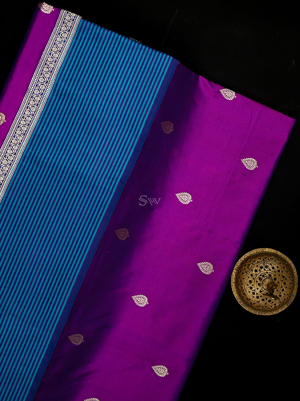 Purple Booti Katan Silk Handloom Banarasi Saree
