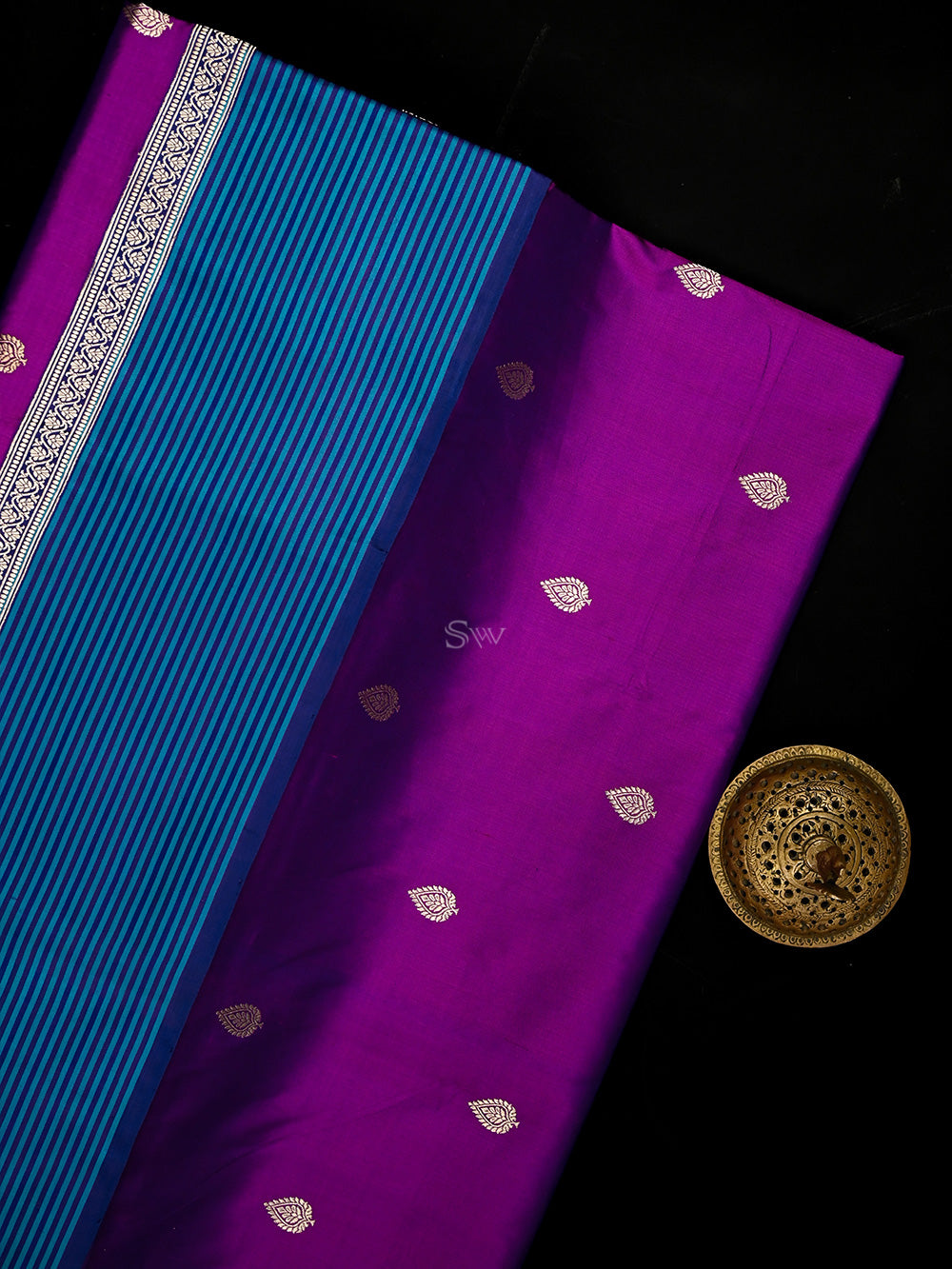 Purple Booti Katan Silk Handloom Banarasi Saree
