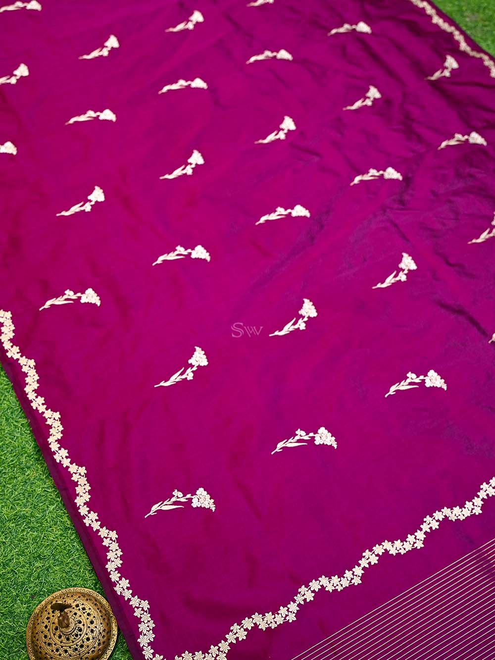 Dark Magenta Sona Roopa Booti Katan Silk Handloom Banarasi Saree - Sacred Weaves