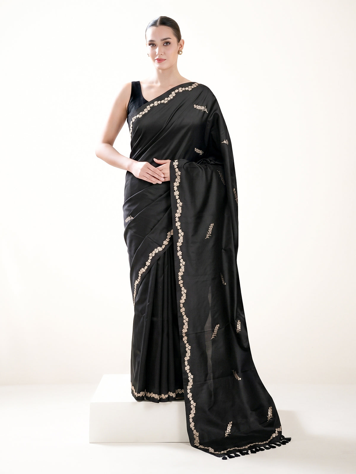 Black Sona Roopa Booti Katan Silk Handloom Banarasi Saree