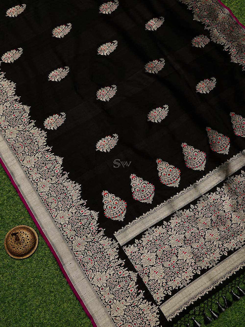 Black Meenakari Boota Tussar Silk Handloom Banarasi Saree
