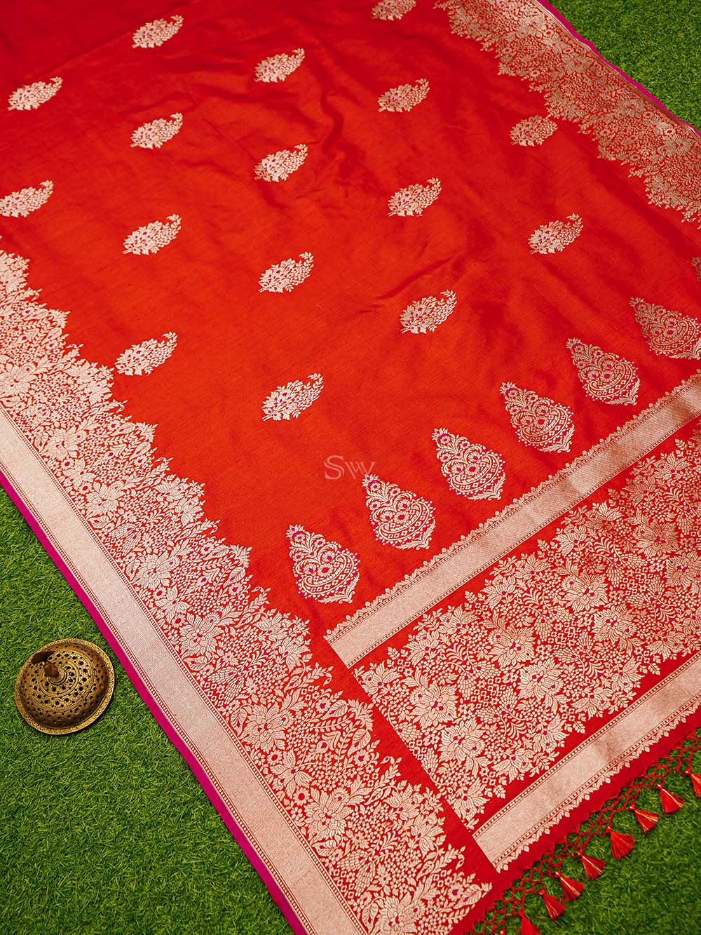 Red Meenakari Boota Tussar Silk Handloom Banarasi Saree