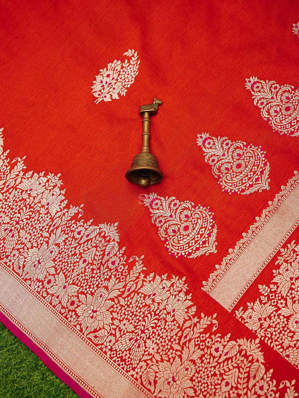 Red Meenakari Boota Tussar Silk Handloom Banarasi Saree