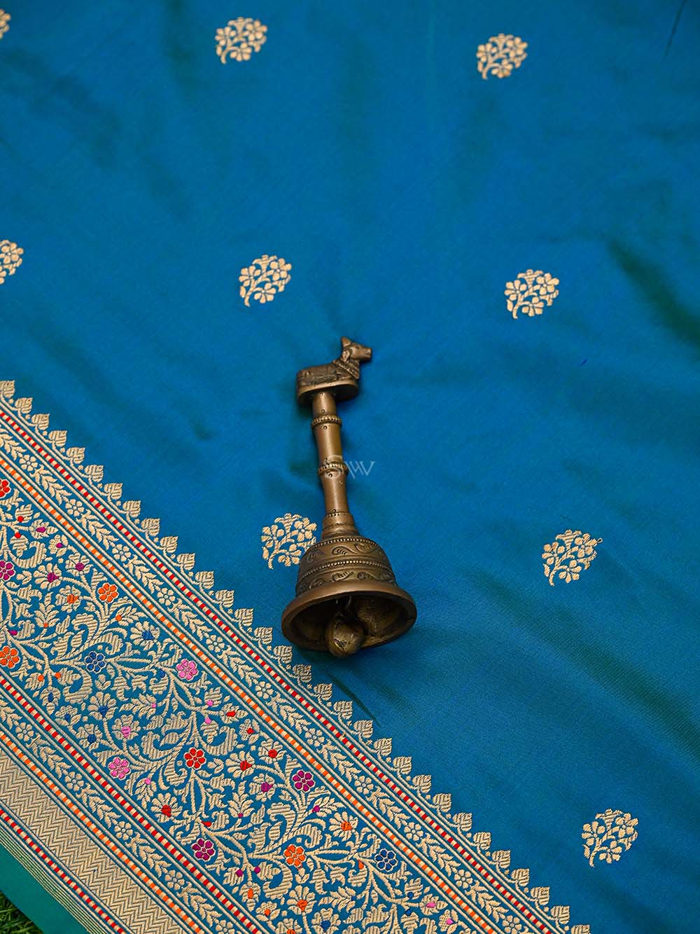 Blue Green Booti Katan Silk Handloom Banarasi Saree