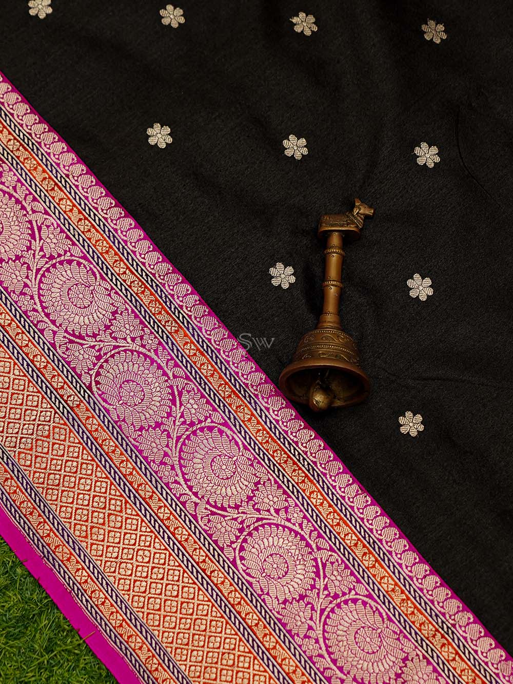 Black Booti Konia Tussar Silk Handloom Banarasi Saree