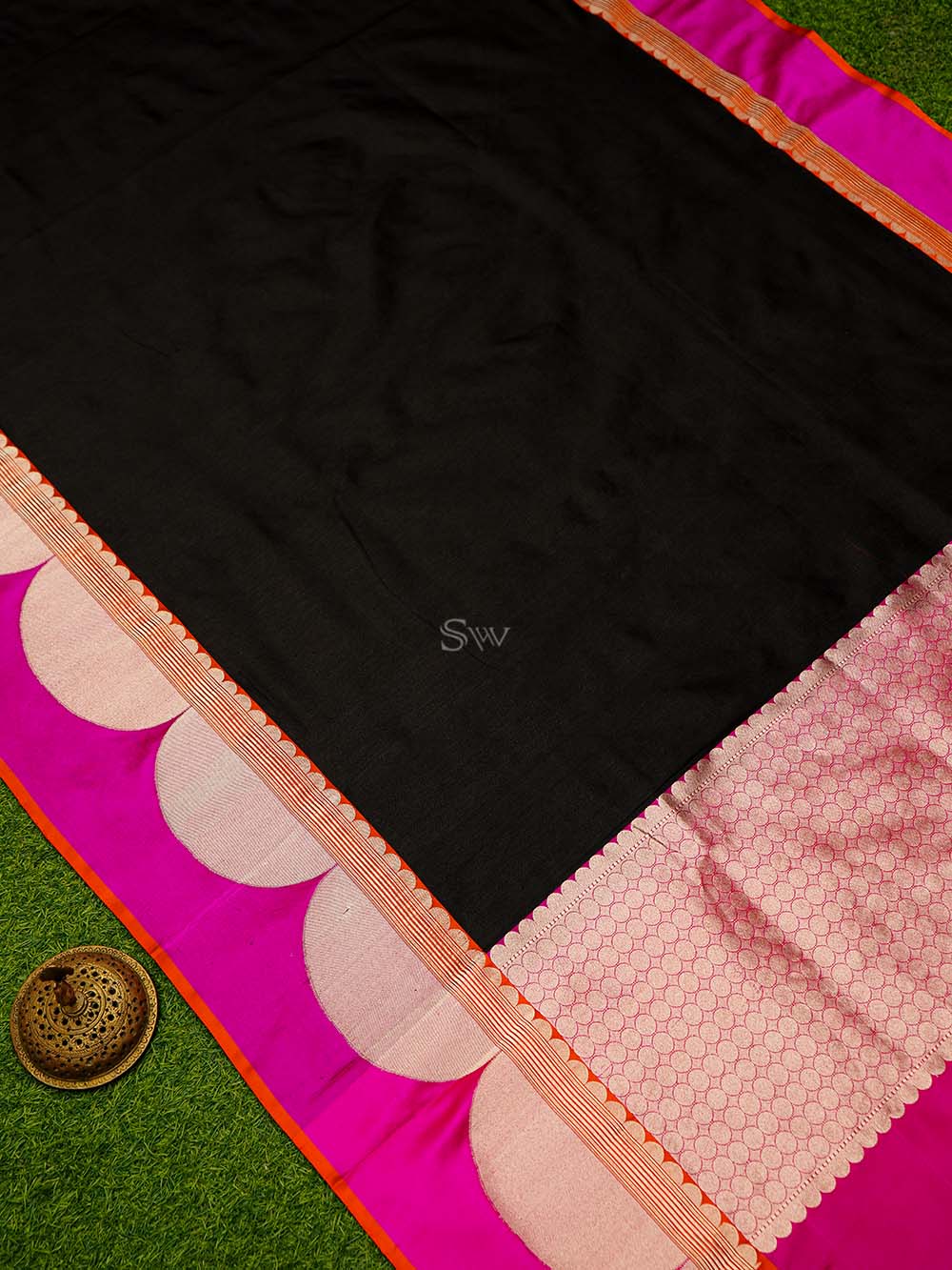 Black Plain Tussar Silk Handloom Banarasi Saree