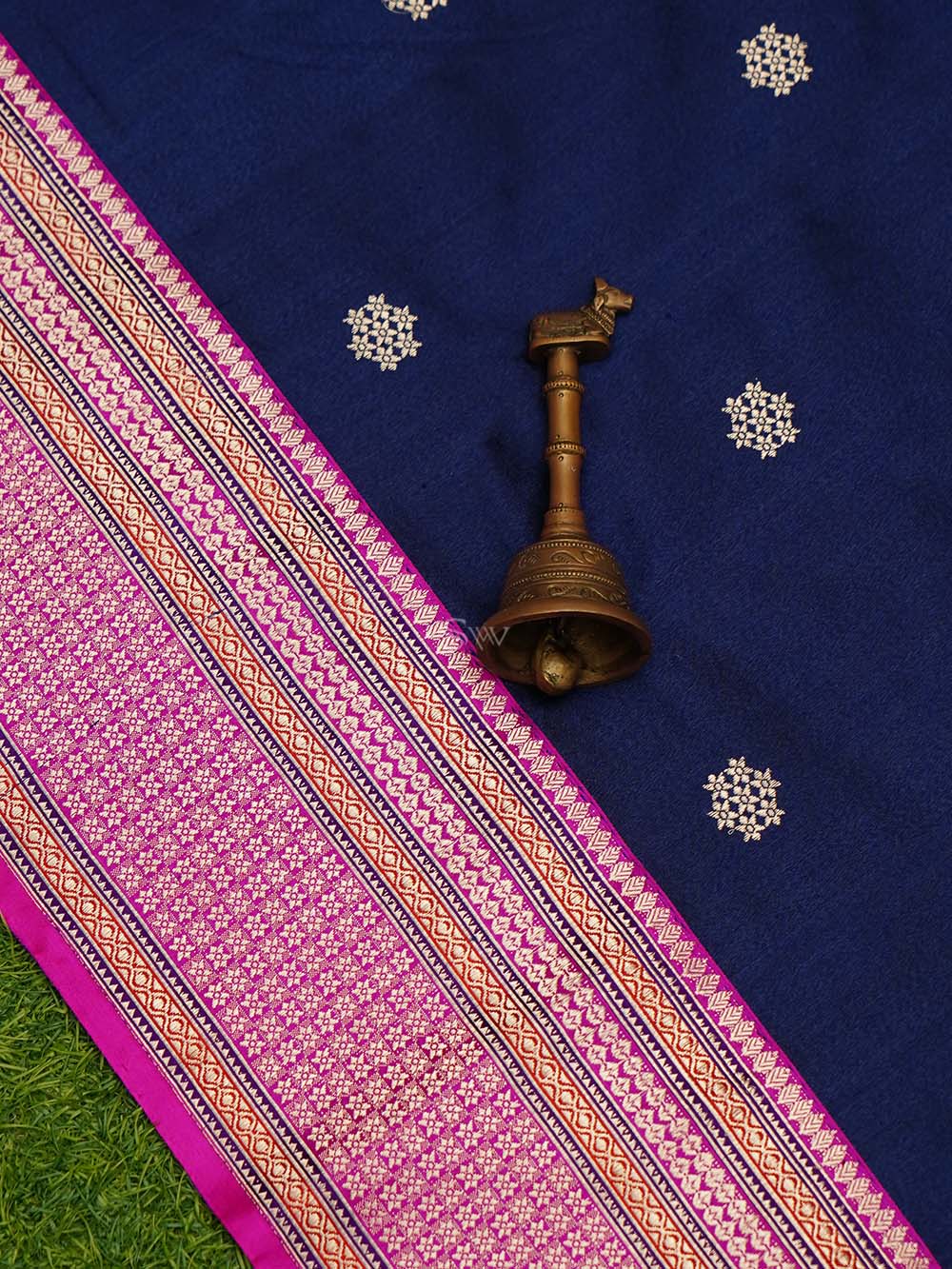 Navy Blue Booti Tussar Silk Handloom Banarasi Saree