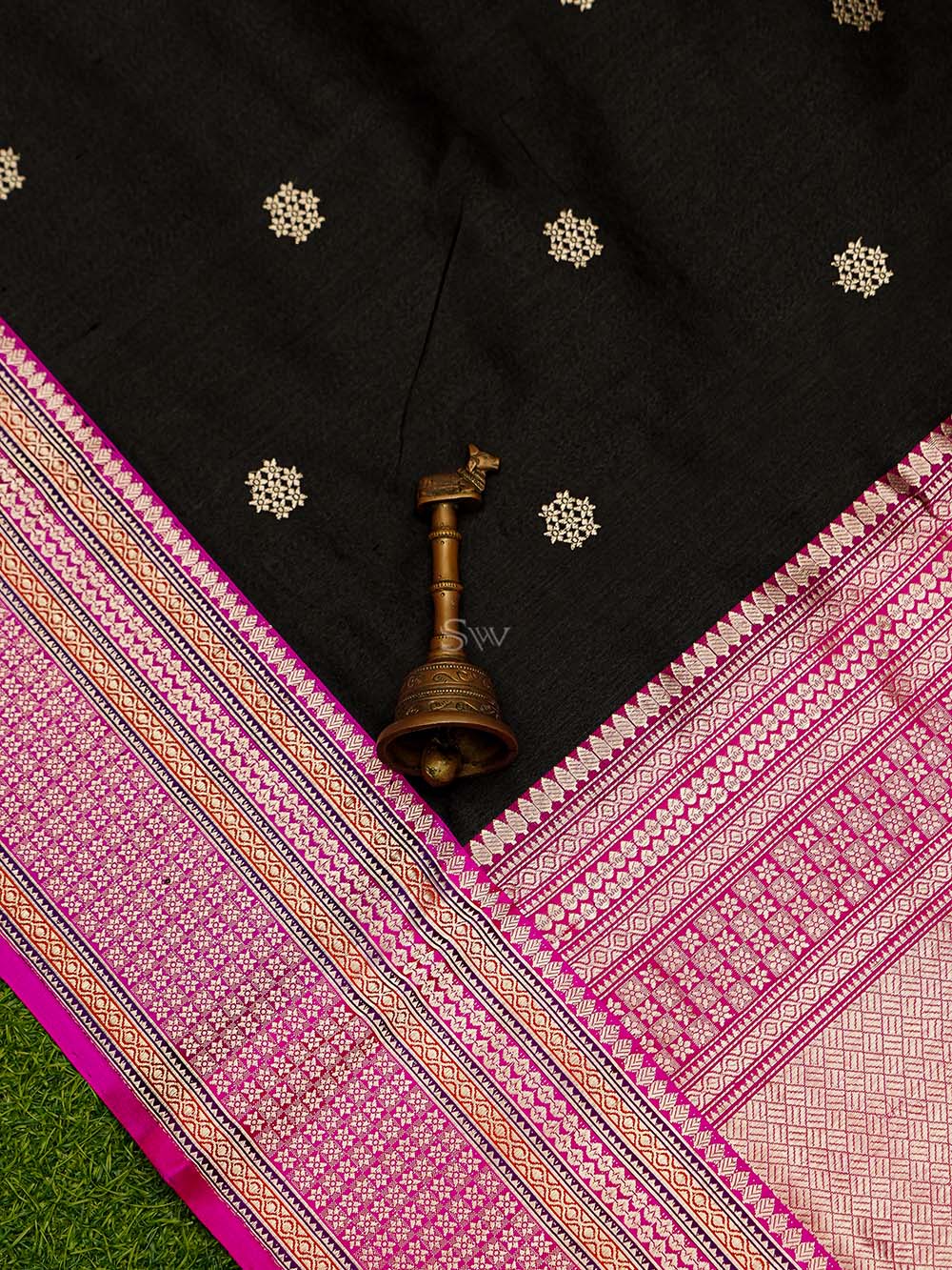 Black Booti Tussar Silk Handloom Banarasi Saree