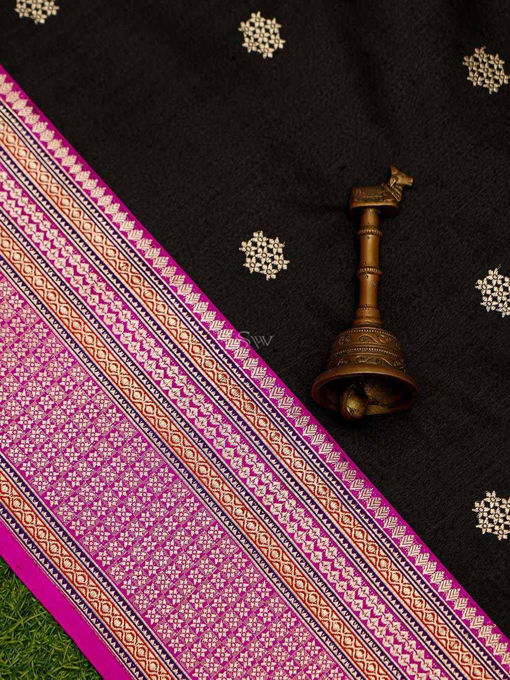 Black Booti Tussar Silk Handloom Banarasi Saree