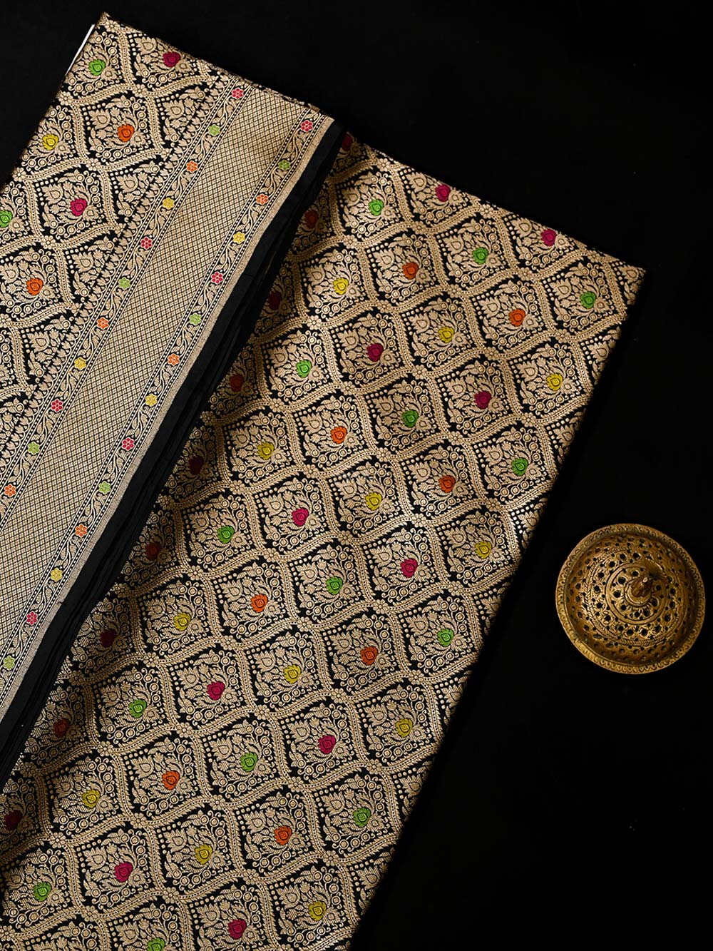 Black Meenakari Brocade Handloom Banarasi Saree - Sacred Weaves