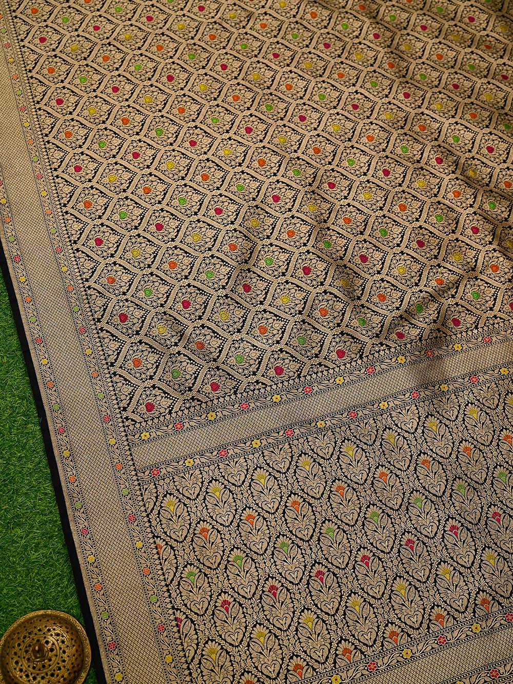 Black Meenakari Brocade Handloom Banarasi Saree - Sacred Weaves