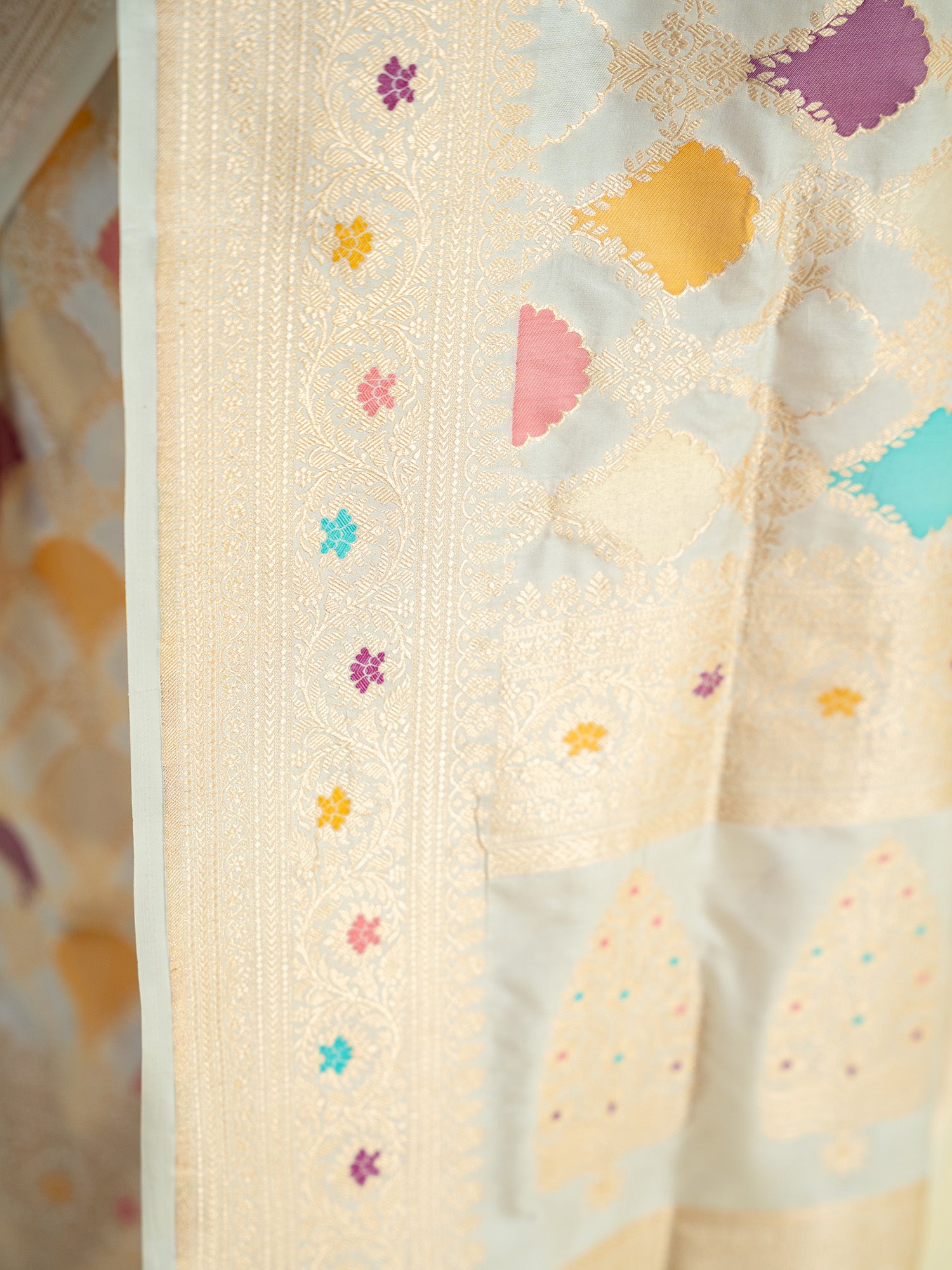 White Rangkat Katan Silk Handloom Banarasi Saree - Sacred Weaves