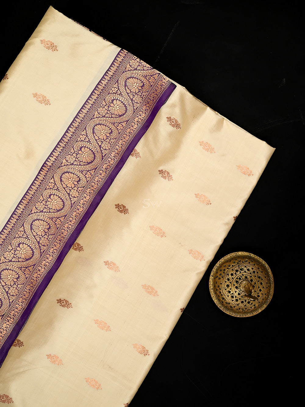 Cream Boota Katan Silk Handloom Banarasi Saree - Sacred Weaves