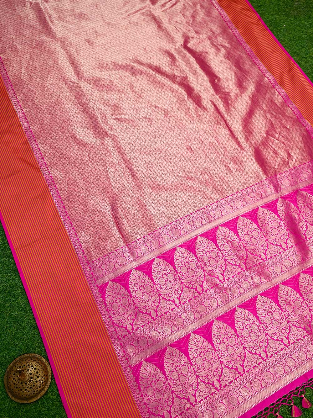 Magenta Silk Brocade Handloom Banarasi Saree