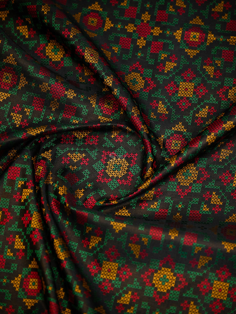 Black Geometric Tanchoi Silk Handloom Banarasi Saree - Sacred Weaves
