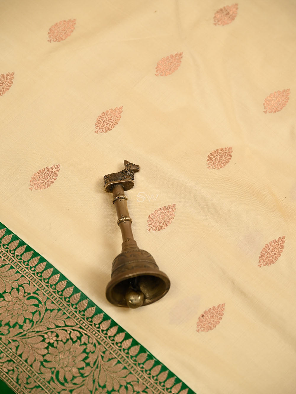 Cream Boota Katan Silk Handloom Banarasi Saree