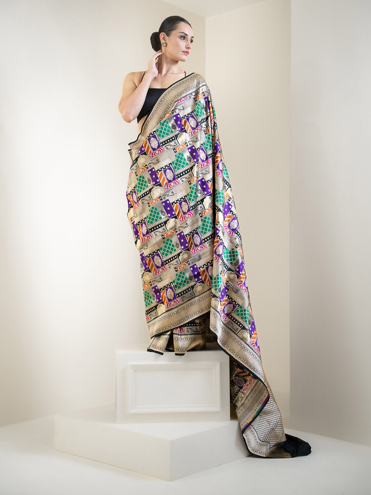 Black Rangkat Katan Silk Handloom Banarasi Saree - Sacred Weaves