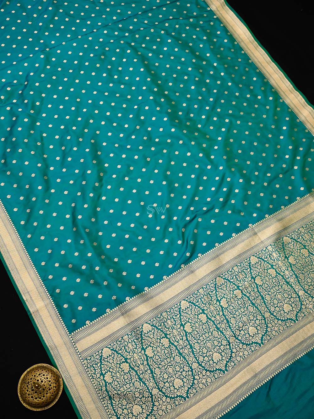 Peacock Green Booti Katan Silk Uppada Handloom Banarasi Saree - Sacred Weaves