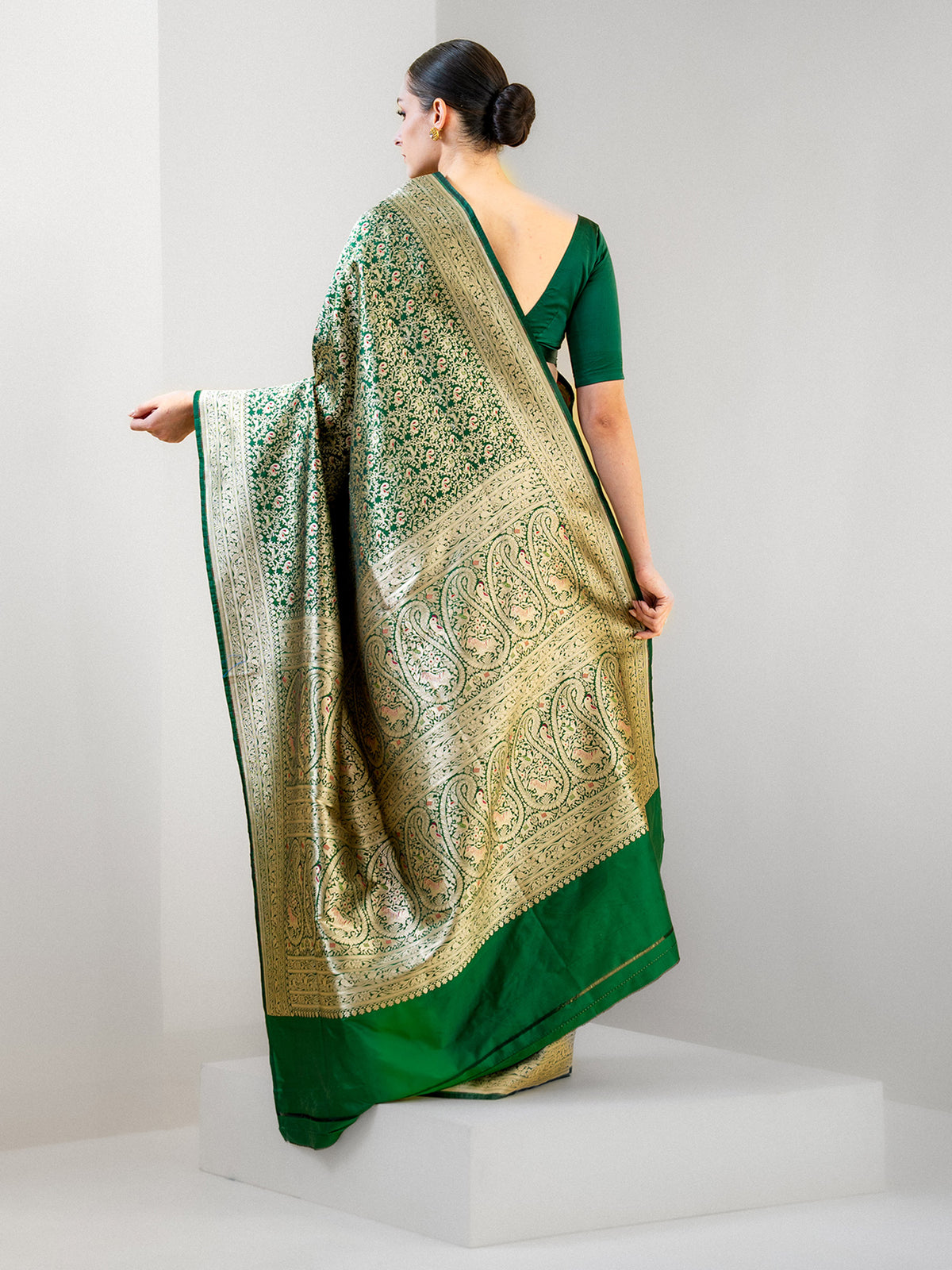 Bottle Green Shikargah Katan Silk Handloom Banarasi Saree - Sacred Weaves
