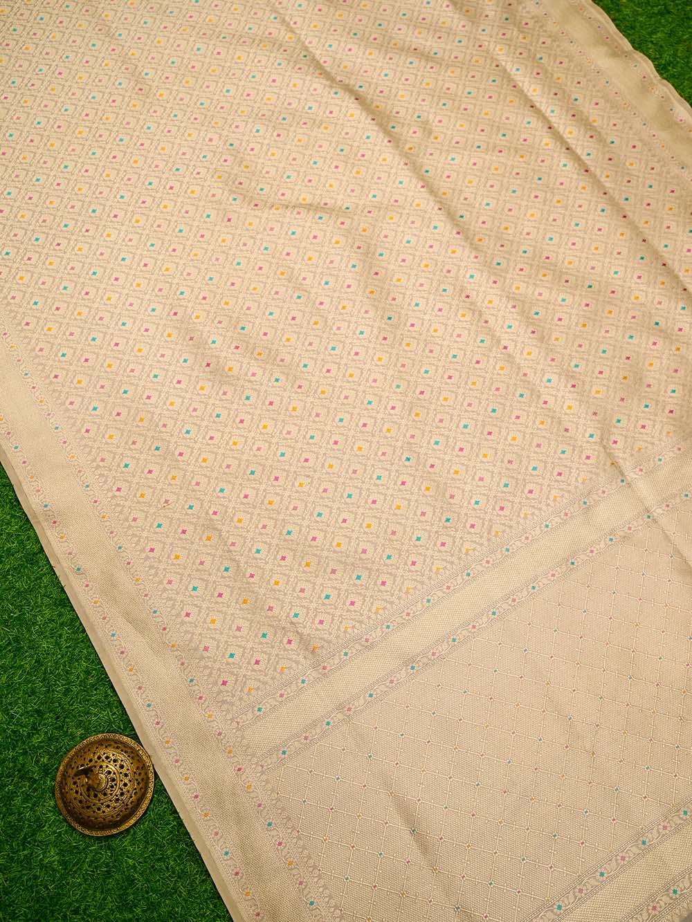 Beige Meenakari Brocade Handloom Banarasi Saree