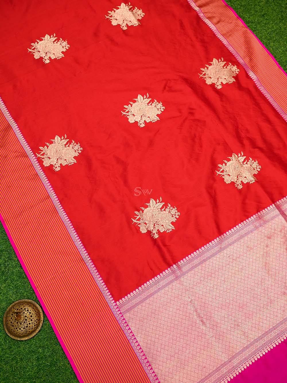 Red Boota Pure Silk Handloom Banarasi Saree