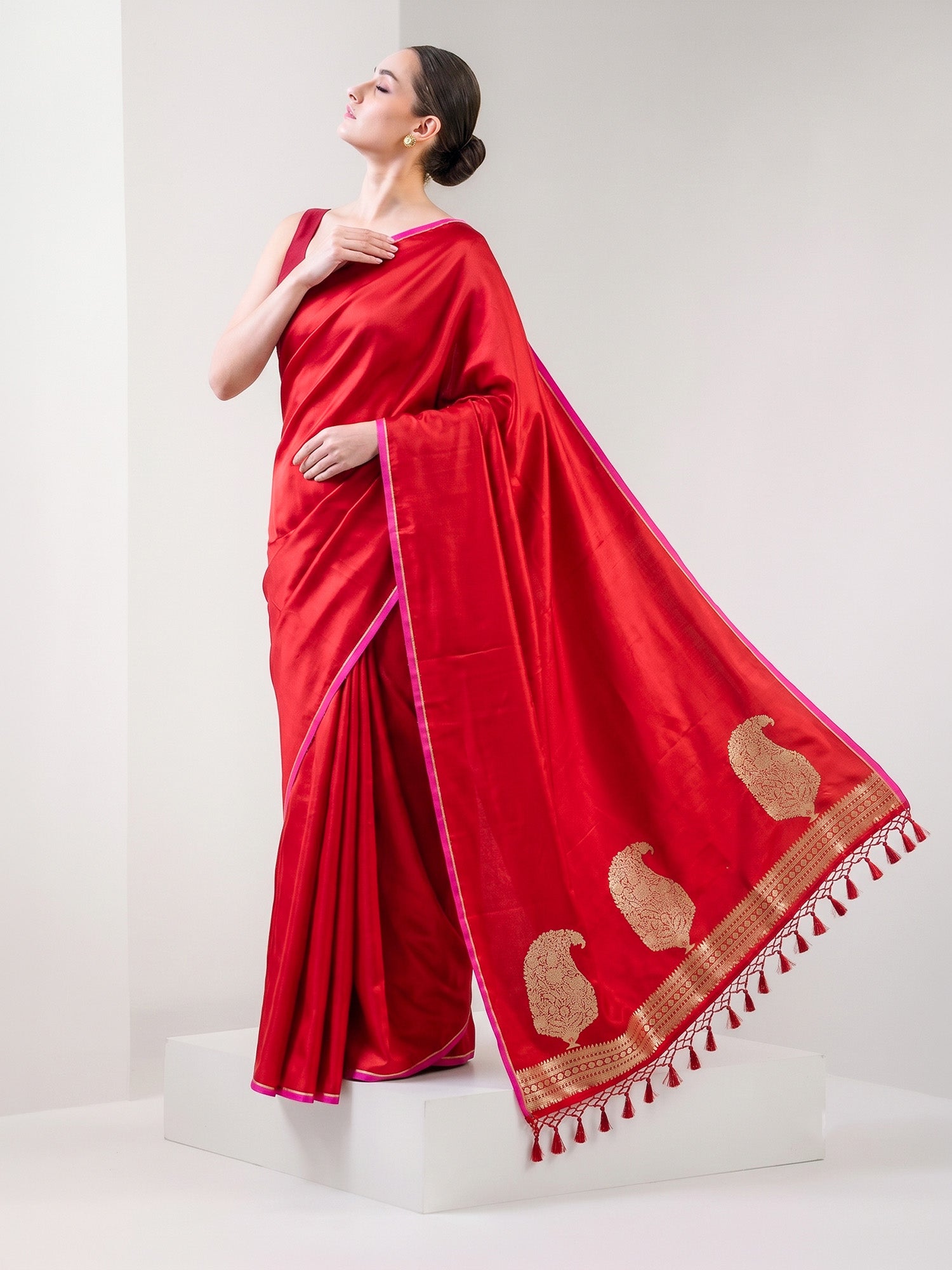 Red Plain Satin Silk Handloom Banarasi Saree - Sacred Weaves