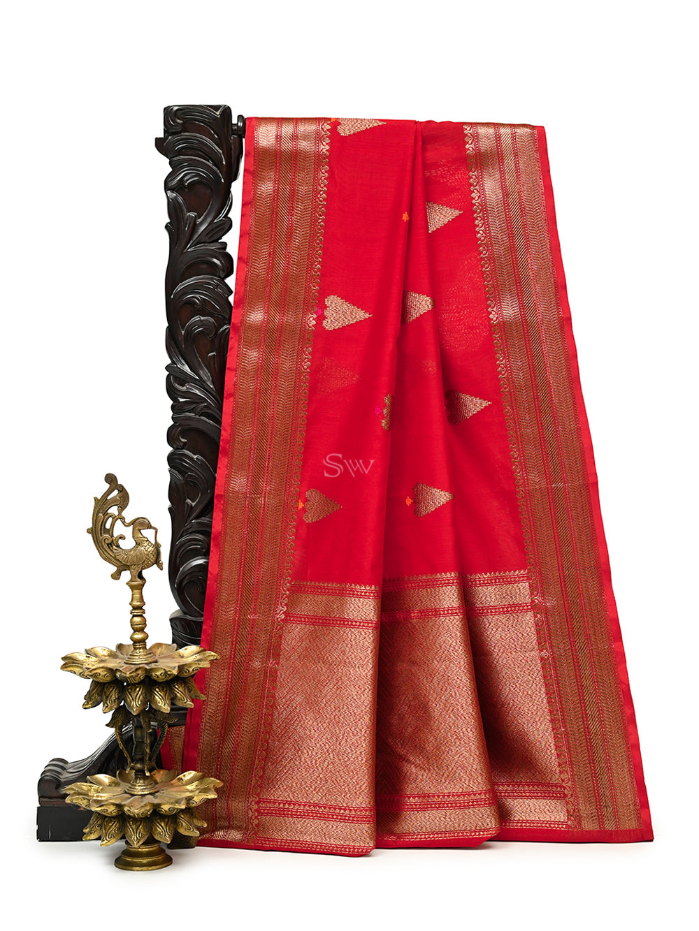 Red Booti Chanderi Silk Handloom Banarasi Saree