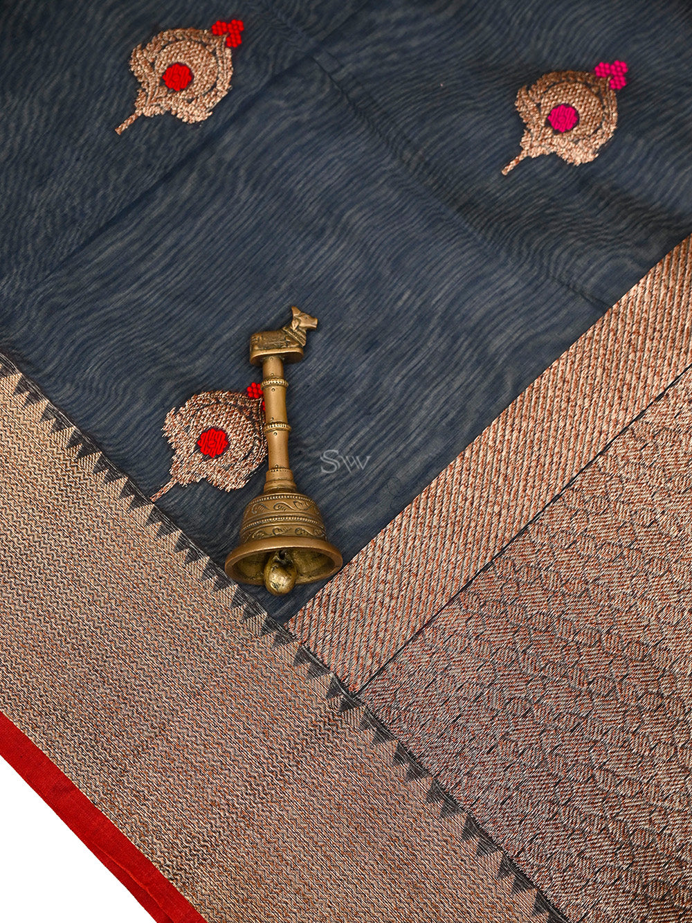 Navy Blue Booti Chanderi Silk Handloom Banarasi Saree - Sacred Weaves