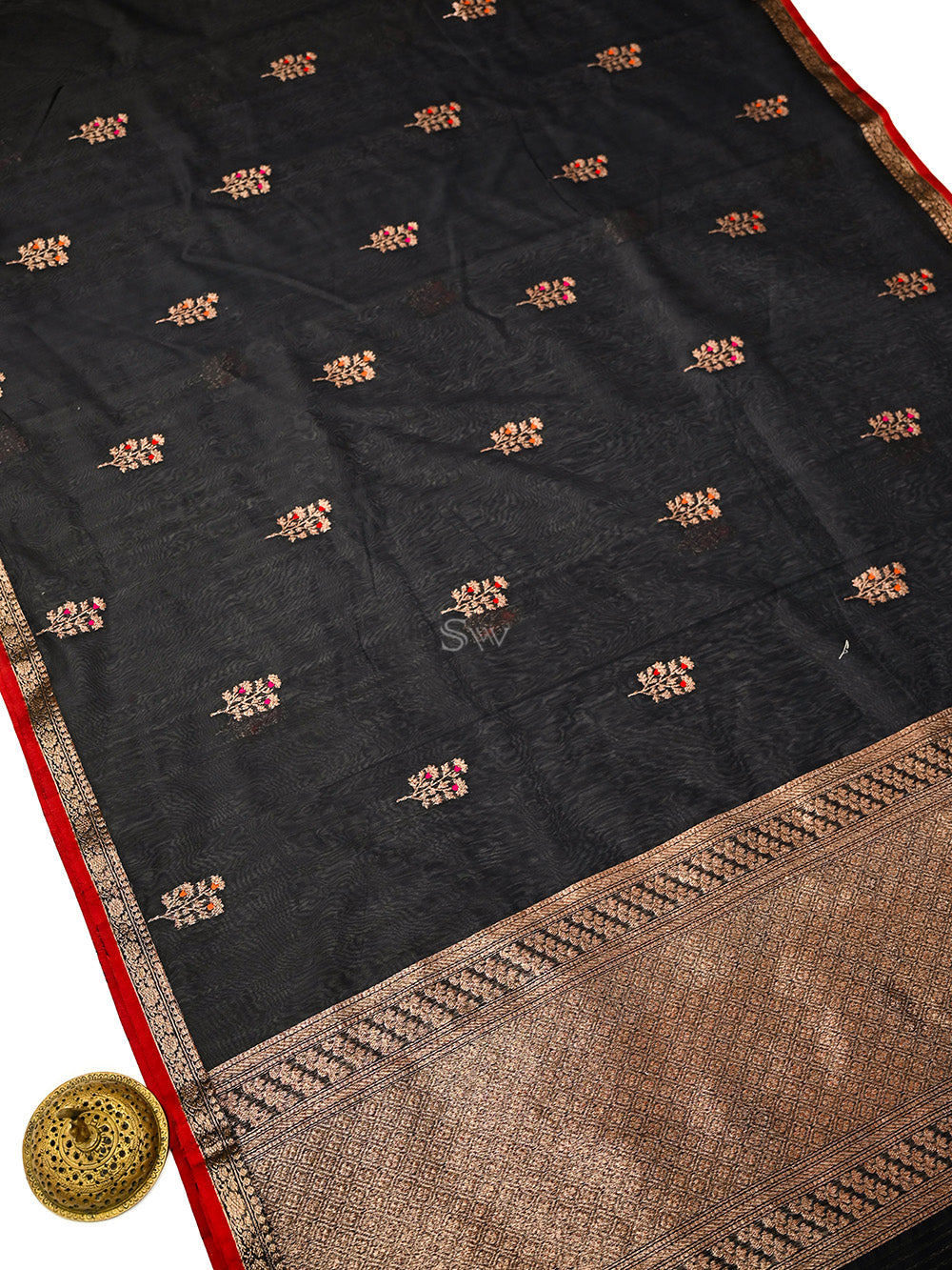 Black Booti Chanderi Silk Handloom Banarasi Saree - Sacred Weaves