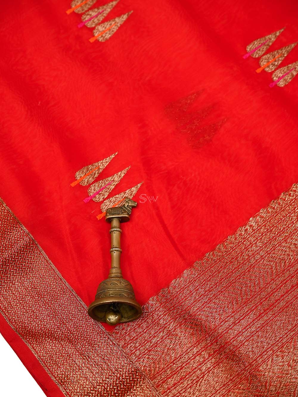 Red Booti Chanderi Silk Handloom Banarasi Saree - Sacred Weaves