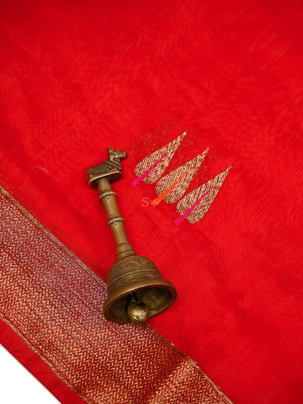 Red Booti Chanderi Silk Handloom Banarasi Saree - Sacred Weaves