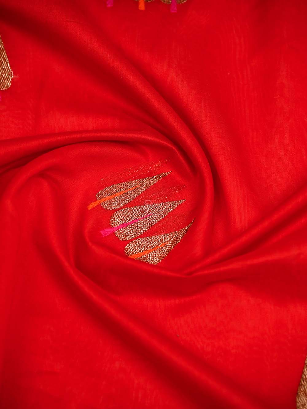 Red Booti Chanderi Silk Handloom Banarasi Saree - Sacred Weaves