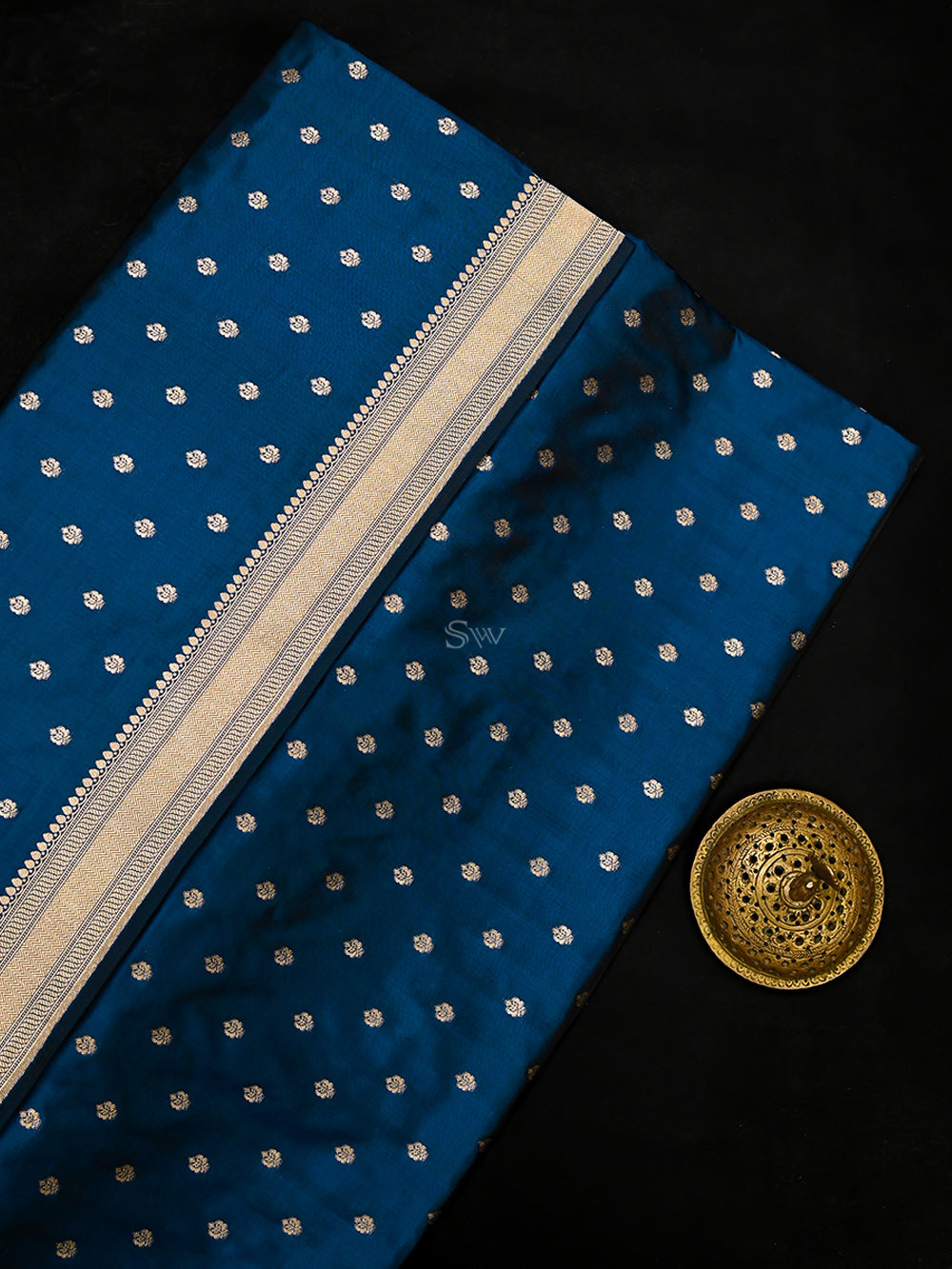 Midnight Blue Booti Katan Silk Uppada Handloom Banarasi Saree - Saced Weaves