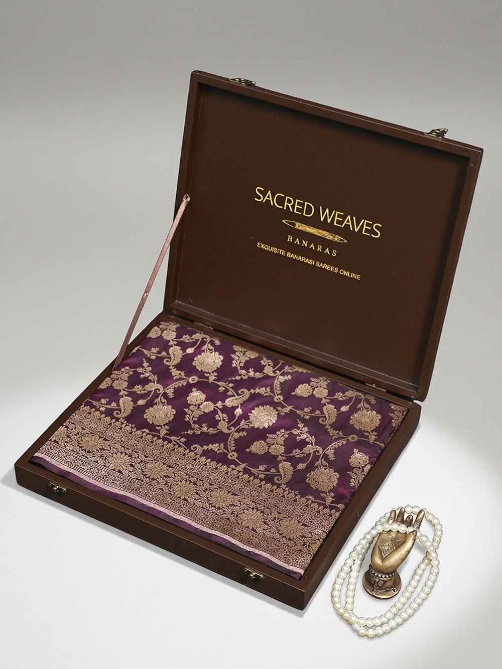 Wine Jaal Uppada Katan Silk Handloom Banarasi Saree
