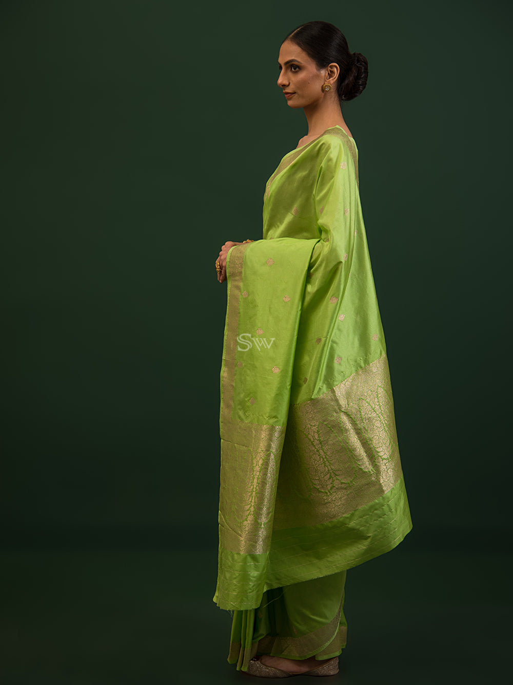 Green Booti Katan Silk Handloom Banarasi Saree - Sacred Weaves