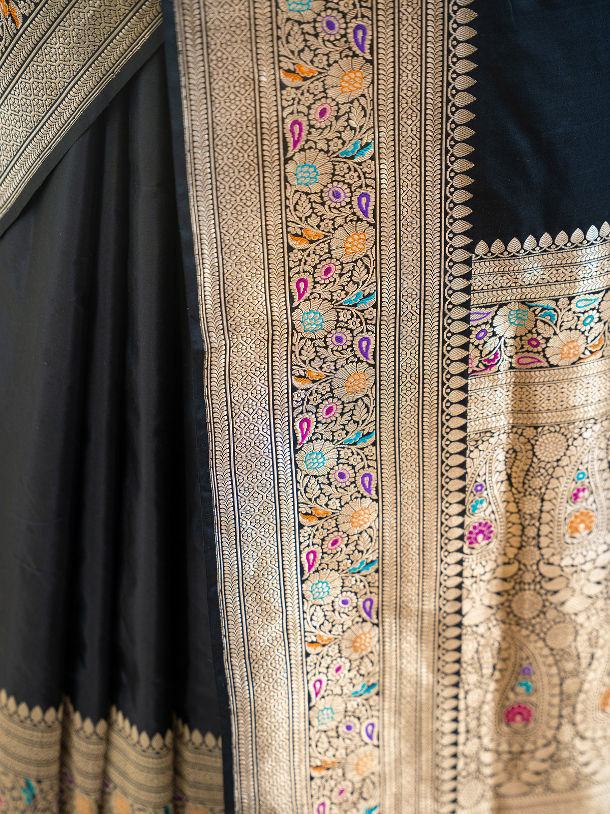 Black Plain Meenakari Katan Silk Handloom Banarasi Saree - Sacred Weaves