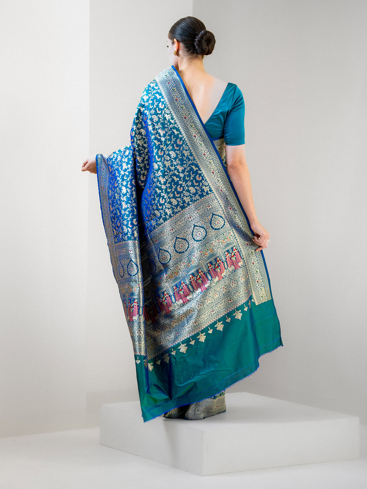 Blue Green Shikargah Katan Silk Handloom Banarasi Saree - Sacred Weaves