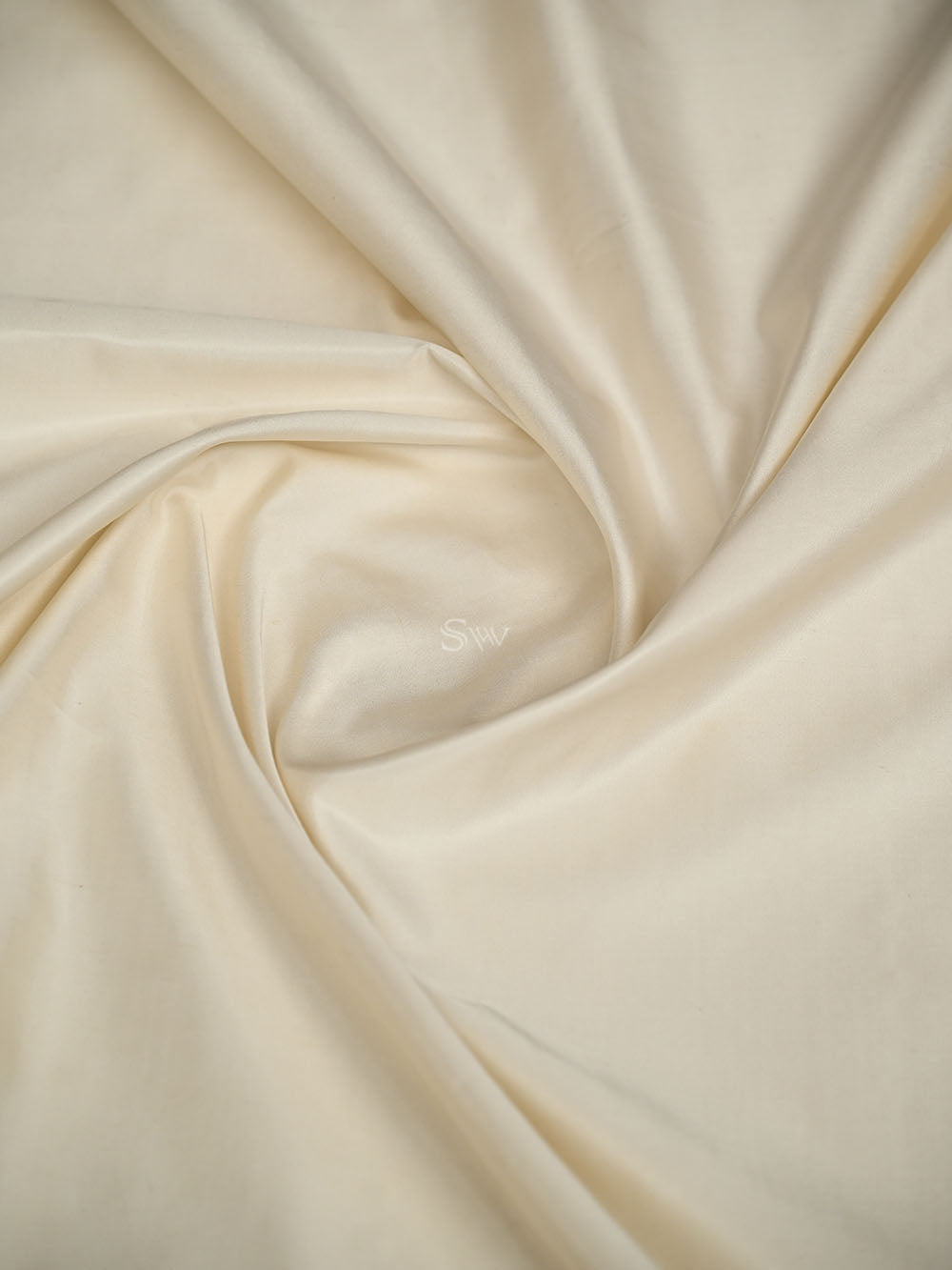 Off White Satin Silk Handloom Banarasi Saree