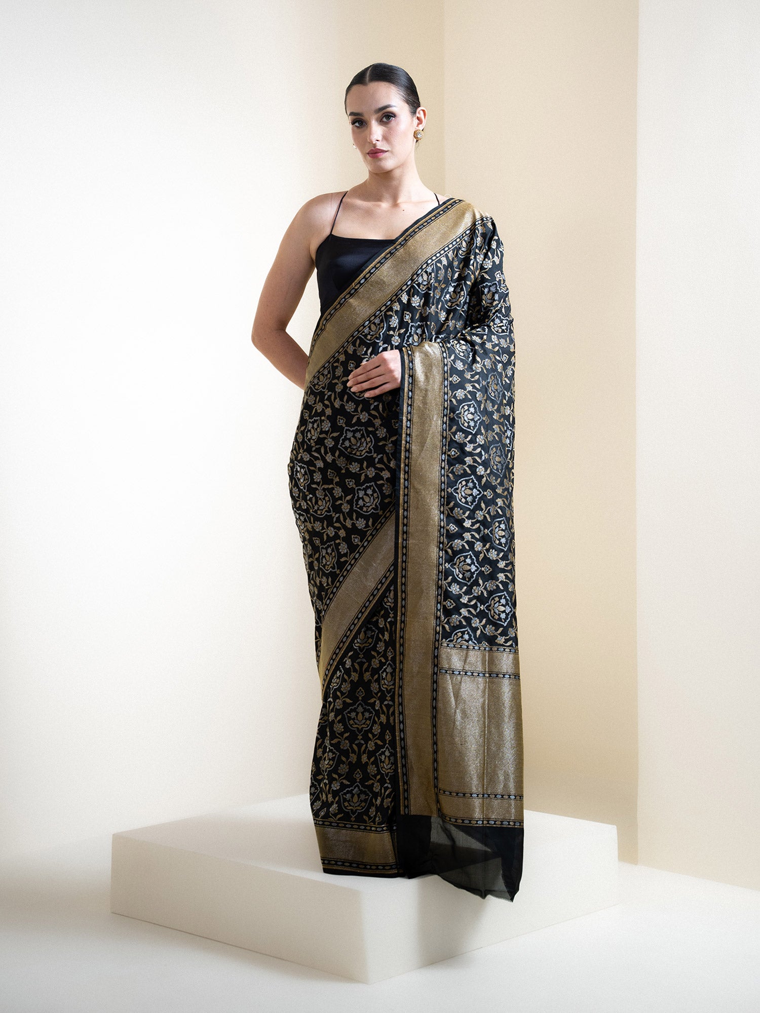 Black Jaal Katan Silk Handloom Banarasi Saree - Sacred Weaves