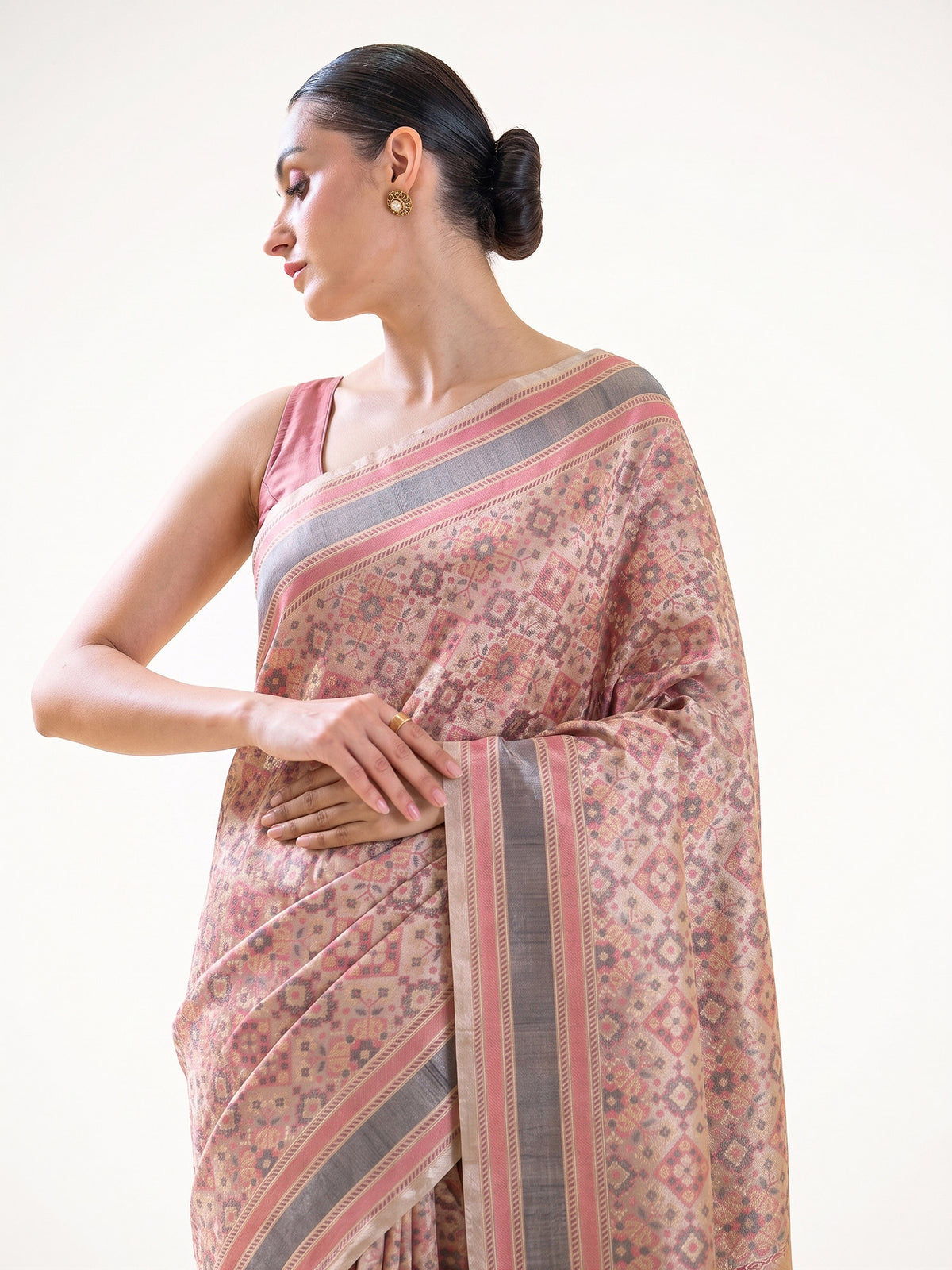 Beige Floral Tanchoi Silk Handloom Banarasi Saree - Sacred Weaves