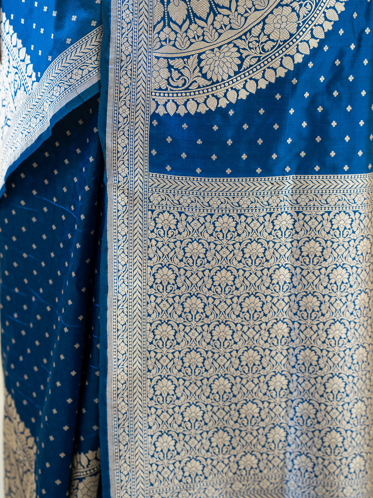 Blue Booti Katan Silk Handloom Banarasi Saree - Sacred Weaves